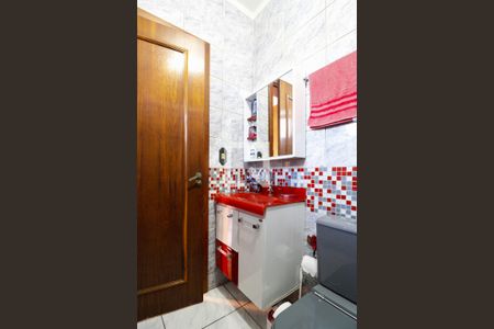 Casa à venda com 372m², 4 quartos e 2 vagasBanheiro 2