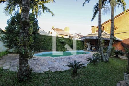 Casa à venda com 372m², 4 quartos e 2 vagasQuintal