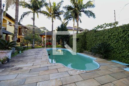 Casa à venda com 372m², 4 quartos e 2 vagasQuintal