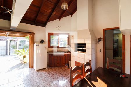 Casa à venda com 372m², 4 quartos e 2 vagasGaragem