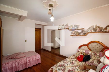 Casa à venda com 372m², 4 quartos e 2 vagasQuarto 3