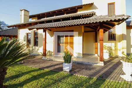 Casa à venda com 372m², 4 quartos e 2 vagasFachada