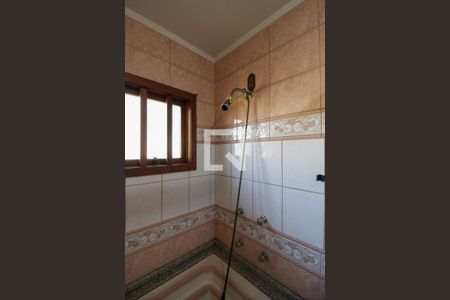 Casa à venda com 372m², 4 quartos e 2 vagasBanheiro da Suíte