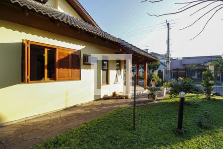 Casa à venda com 372m², 4 quartos e 2 vagasQuintal