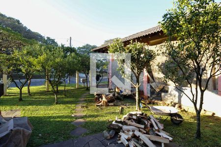 Casa à venda com 372m², 4 quartos e 2 vagasQuintal