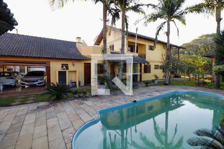 Casa à venda com 372m², 4 quartos e 2 vagasQuintal