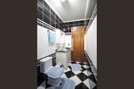 Casa à venda com 372m², 4 quartos e 2 vagasBanheiro