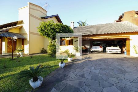 Casa à venda com 372m², 4 quartos e 2 vagasFachada