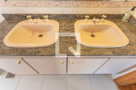 Apartamento para alugar com 105m², 3 quartos e 2 vagasBanheiro Social