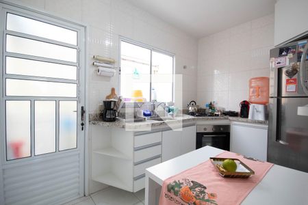 Casa de condomínio para alugar com 56m², 2 quartos e 1 vaga Casa de condomínio para alugar com 56m², 2 quartos e 1 vagaCozinha
