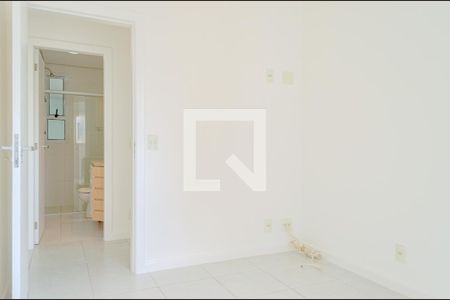 Quarto 01 de apartamento para alugar com 3 quartos, 87m² em Itacorubi, Florianópolis