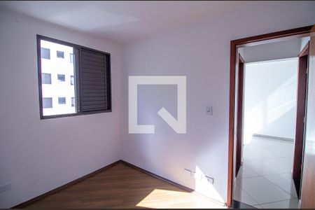 Quarto 1 de apartamento para alugar com 2 quartos, 52m² em Cidade Satélite Santa Bárbara, São Paulo