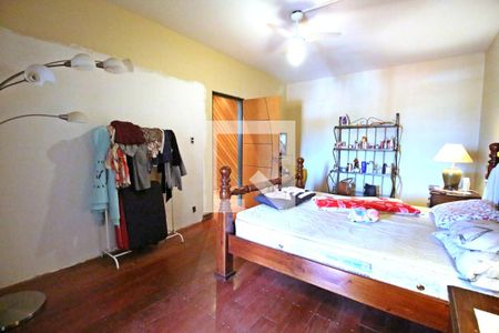 Casa à venda com 700m², 4 quartos e 3 vagasQuarto 2 (suíte)