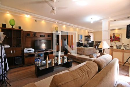 Casa à venda com 700m², 4 quartos e 3 vagasSala de estar 2