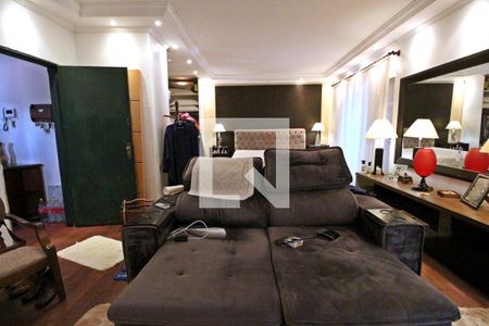 Casa à venda com 700m², 4 quartos e 3 vagasQuarto 3 (suíte)