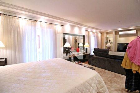 Casa à venda com 700m², 4 quartos e 3 vagasQuarto 3 (suíte)