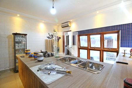 Casa à venda com 700m², 4 quartos e 3 vagasCozinha 1