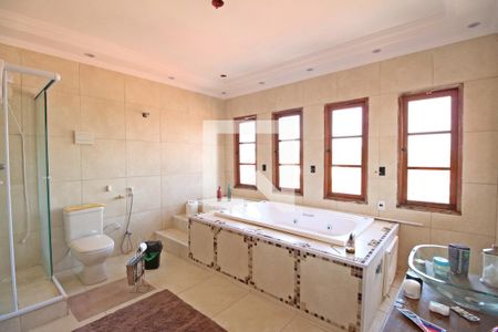 Casa à venda com 700m², 4 quartos e 3 vagasBanheiro do Quarto 3 (suíte)