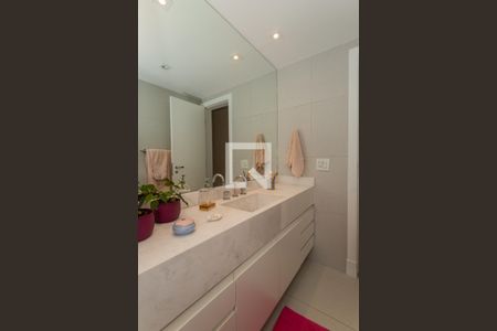 Apartamento à venda com 145m², 3 quartos e 3 vagasBanheiro da Suíte 3