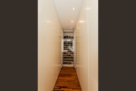 Apartamento à venda com 145m², 3 quartos e 3 vagasQuarto 3 - Closet