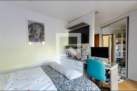 Casa à venda com 389m², 3 quartos e 3 vagasQuarto 2