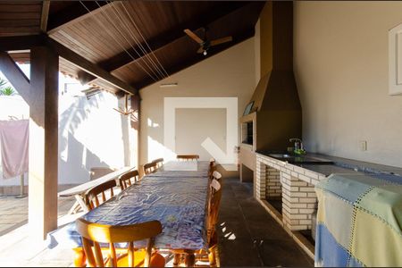 Casa à venda com 389m², 3 quartos e 3 vagasChurrasqueira