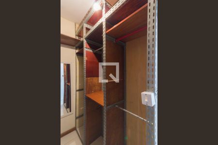 Apartamento para alugar com 57m², 3 quartos e sem vaga Apartamento para alugar com 57m², 3 quartos e sem vagaCloset do Quarto 3