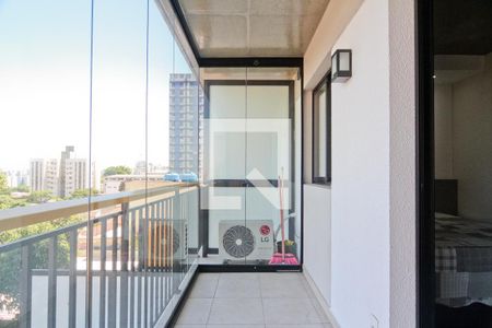 Studio para alugar com 33m², 1 quarto e sem vaga Studio para alugar com 33m², 1 quarto e sem vagaVaranda