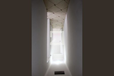 Corredor de casa para alugar com 3 quartos, 132m² em Vila Pedra Branca, São Paulo