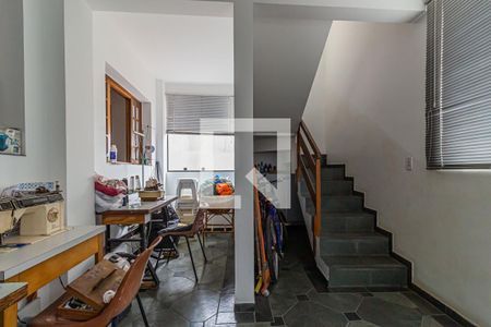 Casa à venda com 360m², 4 quartos e 7 vagasAcesso Garagem