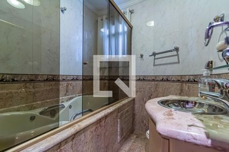 Casa à venda com 360m², 4 quartos e 7 vagasBanheio da Suite - Cs1