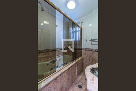 Casa à venda com 360m², 4 quartos e 7 vagasBanheio da Suite - Cs1