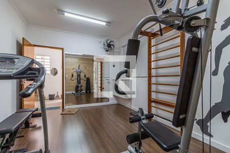 Casa à venda com 360m², 4 quartos e 7 vagasAcademia