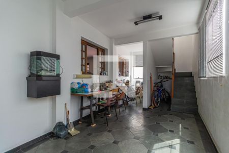 Casa à venda com 360m², 4 quartos e 7 vagasAcesso Garagem