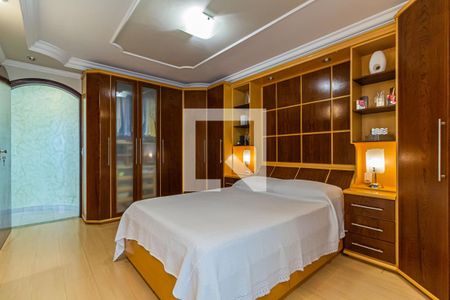 Casa à venda com 360m², 4 quartos e 7 vagasSuite - Cs1