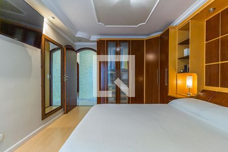 Casa à venda com 360m², 4 quartos e 7 vagasSuite - Cs1