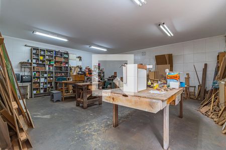 Casa à venda com 360m², 4 quartos e 7 vagasEspaço de Trabalho