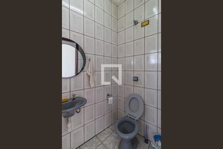 Casa à venda com 360m², 4 quartos e 7 vagasEspaço para Festas - Banheiro