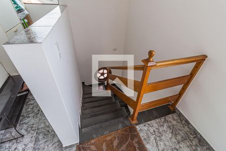 Casa à venda com 360m², 4 quartos e 7 vagasEscada de Acesso a Cs2