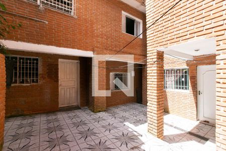 Casa à venda com 250m², 6 quartos e 4 vagas Casa à venda com 250m², 6 quartos e 4 vagasQuintal