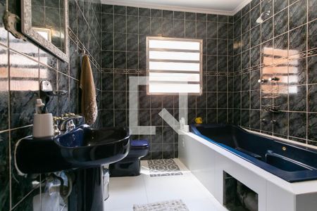 Casa à venda com 250m², 6 quartos e 4 vagas Casa à venda com 250m², 6 quartos e 4 vagasBanheiro - Suite