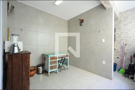 Apartamento à venda com 118m², 2 quartos e sem vagaÁrea de Serviço