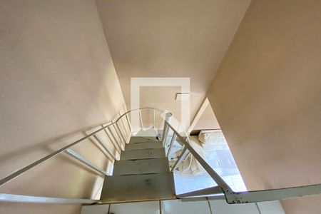 Escada de casa à venda com 2 quartos, 45m² em São Borja, São Leopoldo
