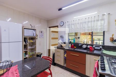 Casa à venda com 250m², 3 quartos e 5 vagas Casa à venda com 250m², 3 quartos e 5 vagasCozinha