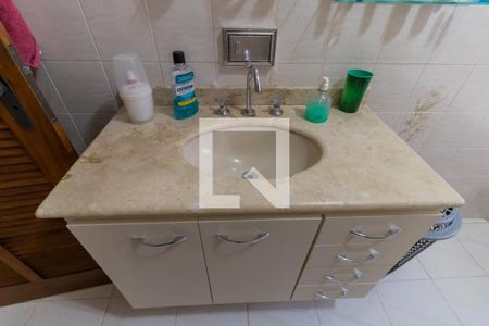 Casa à venda com 250m², 3 quartos e 5 vagas Casa à venda com 250m², 3 quartos e 5 vagasDetalhe banheiro