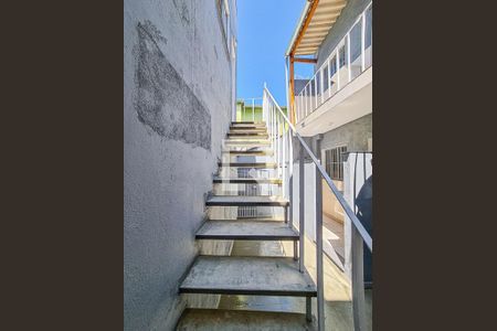 Apartamento para alugar com 20m², 1 quarto e sem vagaEscada