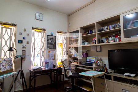 Quarto 1 de casa para alugar com 4 quartos, 370m² em Saúde, São Paulo