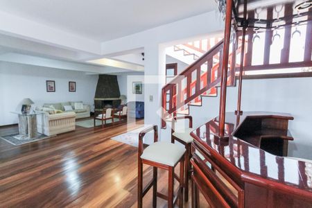 Sala de casa à venda com 4 quartos, 345m² em Campo Novo, Porto Alegre