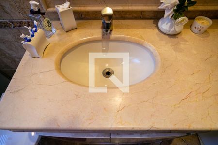 Apartamento à venda com 150m², 4 quartos e 2 vagas Apartamento à venda com 150m², 4 quartos e 2 vagasBanheiro da Suíte 1