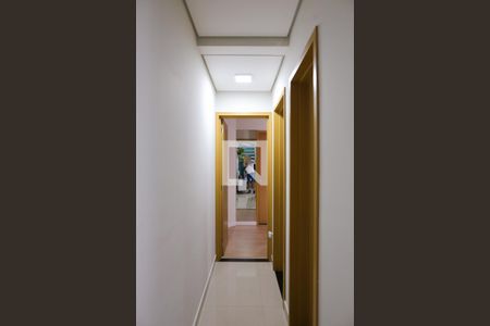 Corredor dos Quartos de apartamento para alugar com 2 quartos, 98m² em Vila Gilda, Santo André